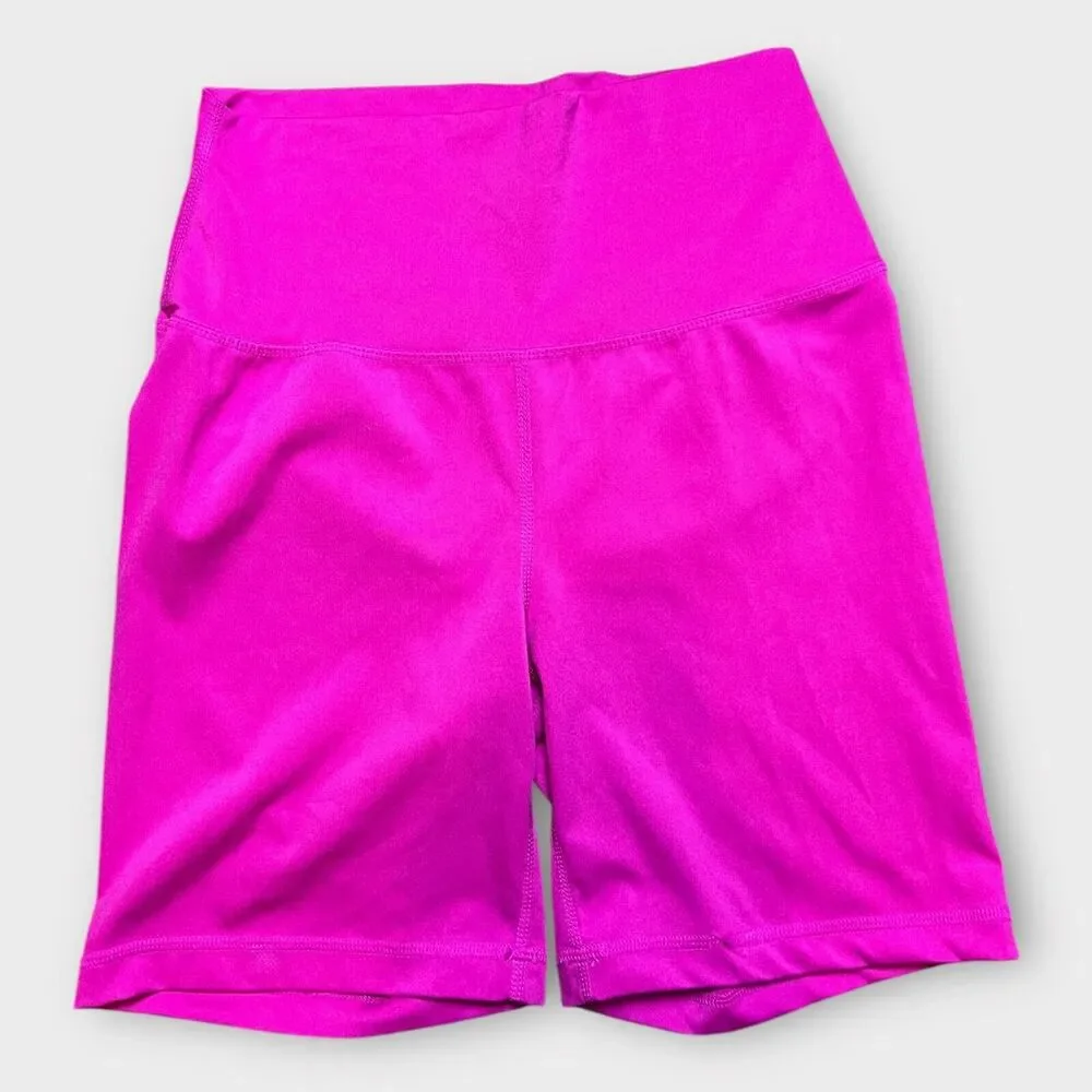 Yogalicious Lux Womens medium Hot Pink biker style activewear compression shorts